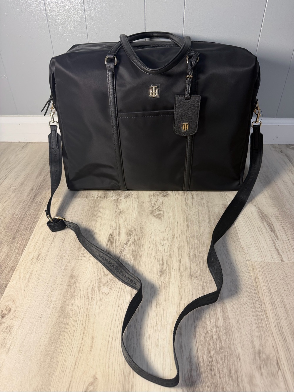 Tommy Hilfiger TH Nylon Duffle Bag Black Tote NWT